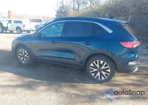 2020 Ford Escape Sel z USA, uszkodzony, nr VIN 1FMCU9H95LUA39345